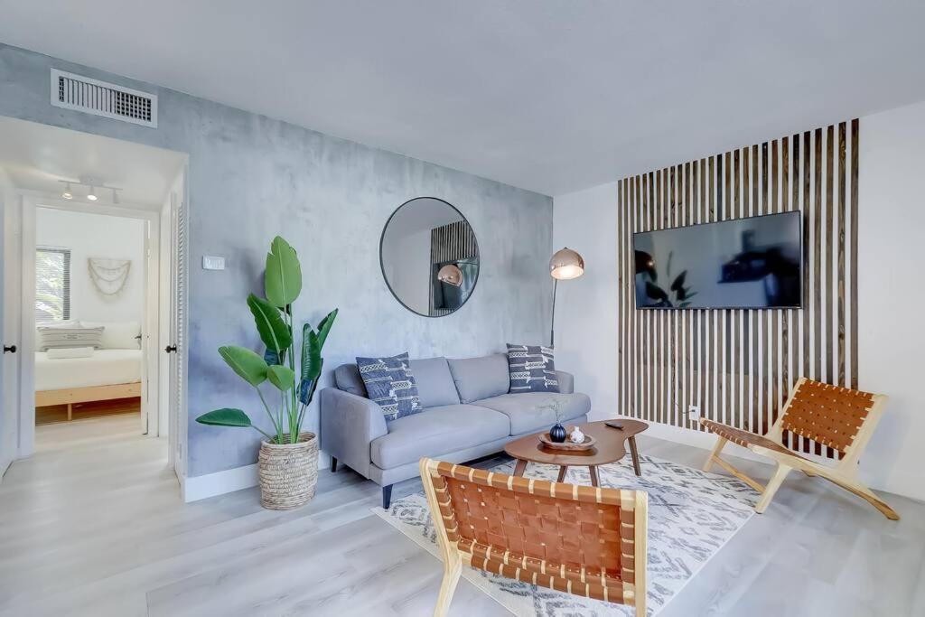 Chic Retreat: 2Br Apartment! فورت لودرديل المظهر الخارجي الصورة